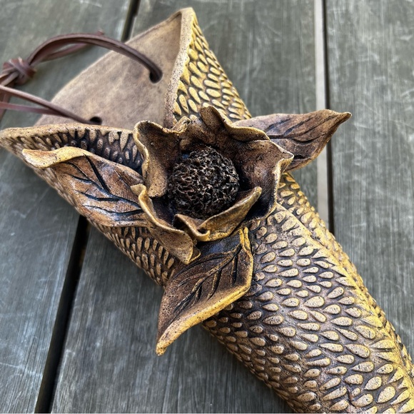 Studio Pottery Floral 3D Wall Pocket Signed by Artist Wall Art Textured Unique - Picture 2 of 12